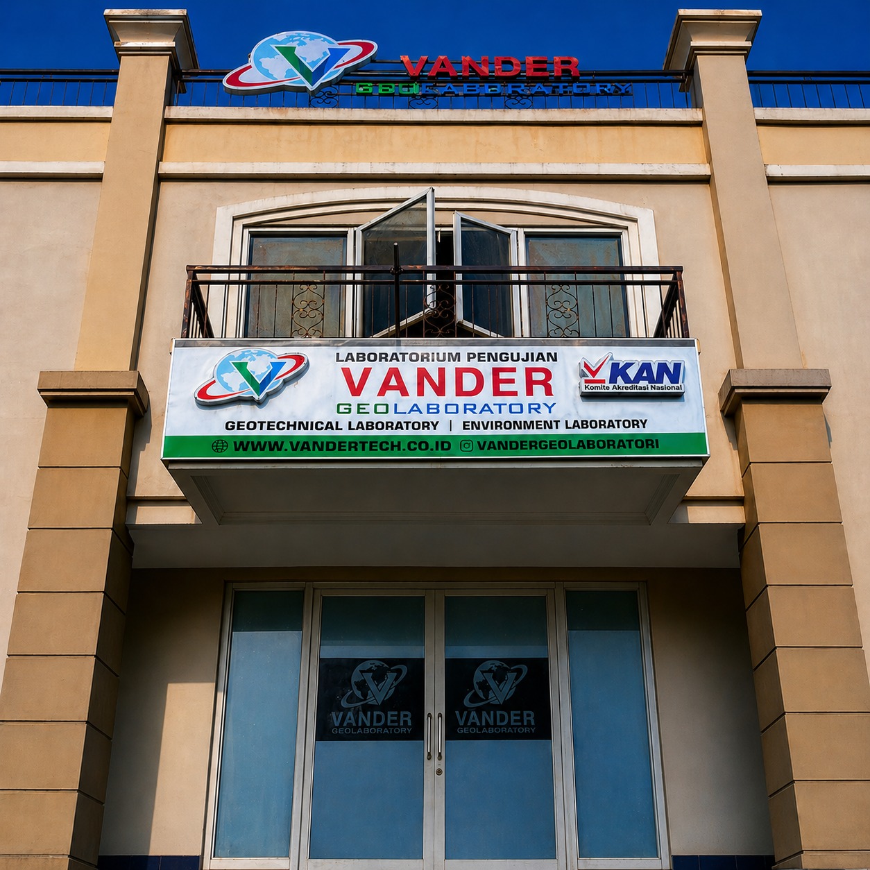 Cara Memilih Laboratorium Lingkungan Terakreditasi KAN agar Laporan Anda Sah Secara Hukum